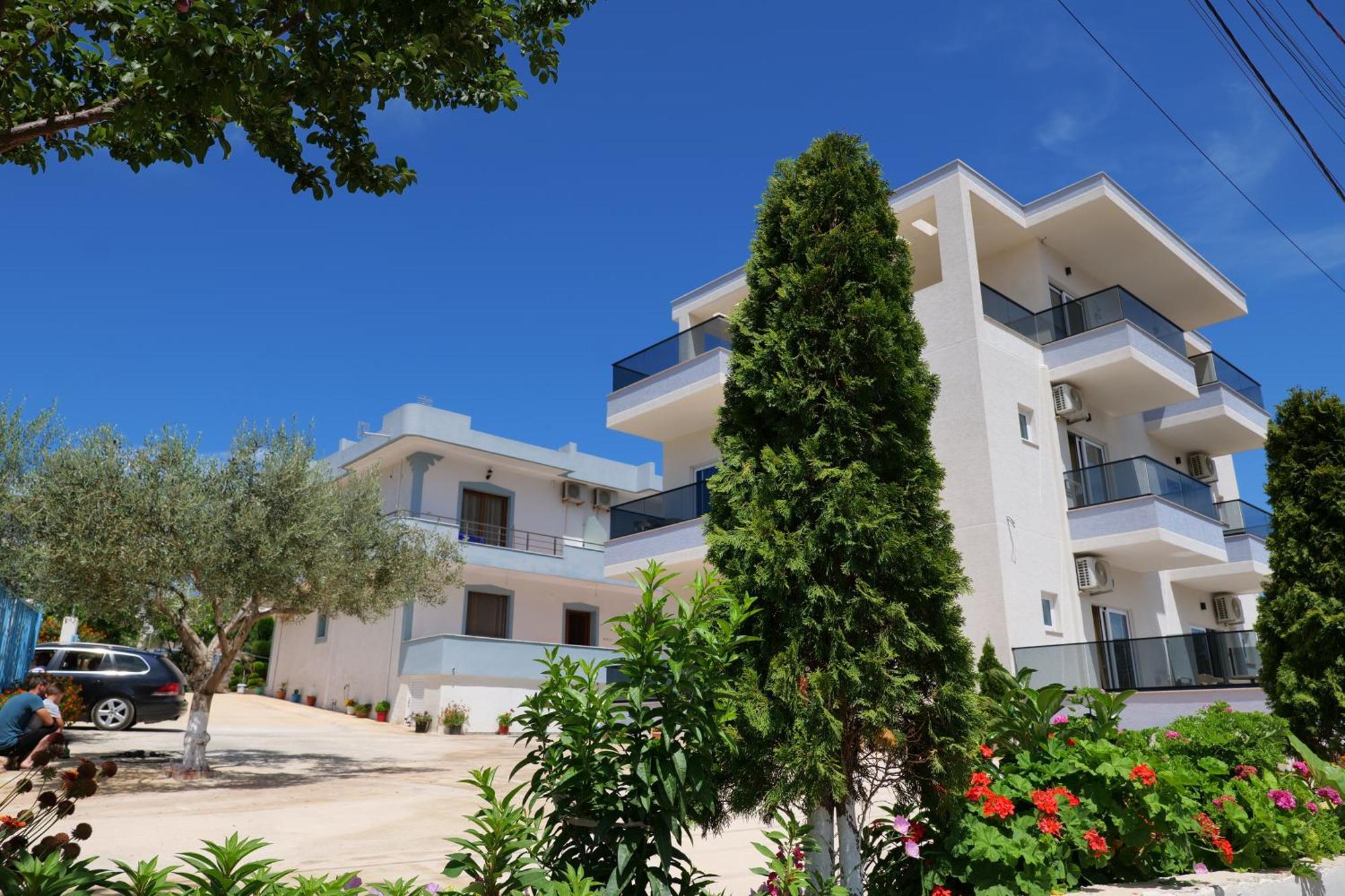 Hotel Zeka Ksamil Exterior photo