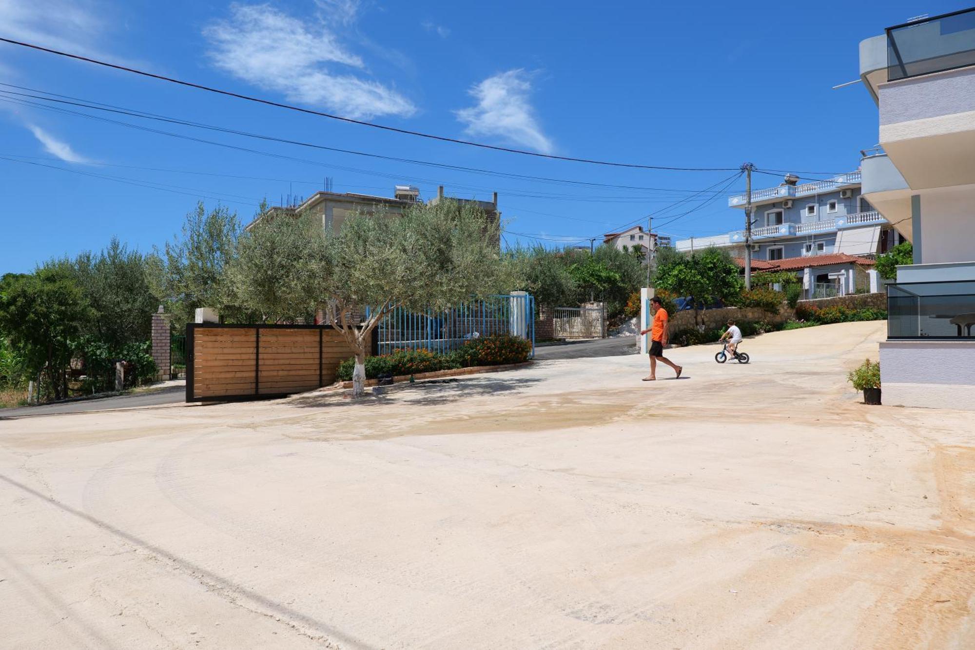 Hotel Zeka Ksamil Exterior photo